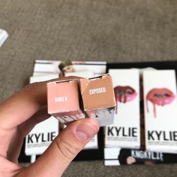 Kylie cosmetics matte liquid lipstick & liner sets - Picture 5 of 8